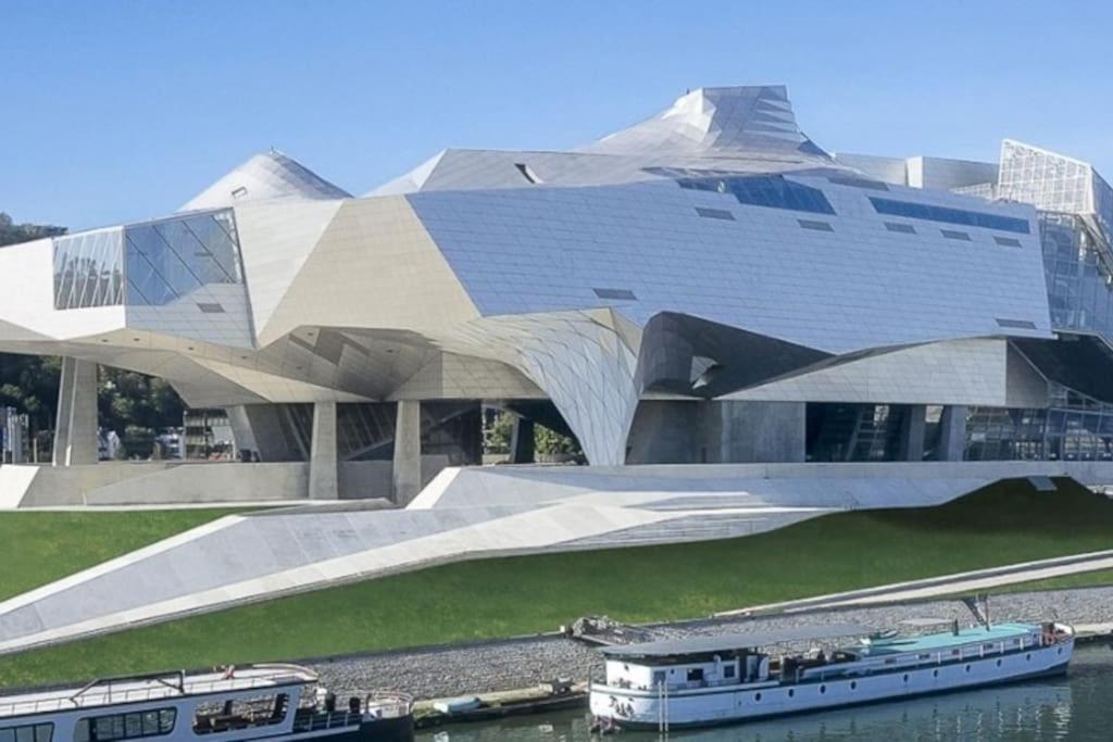 Le Carre D'or - T2, Pres Lyon & Parking Gratuit